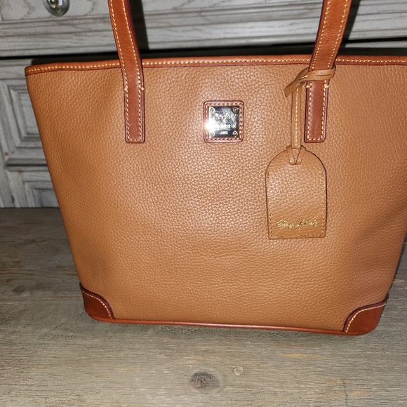 NWT Dooney & Bourke Pebble Grain Charleston Weekday Bag in Caramel - Picture 4 of 12
